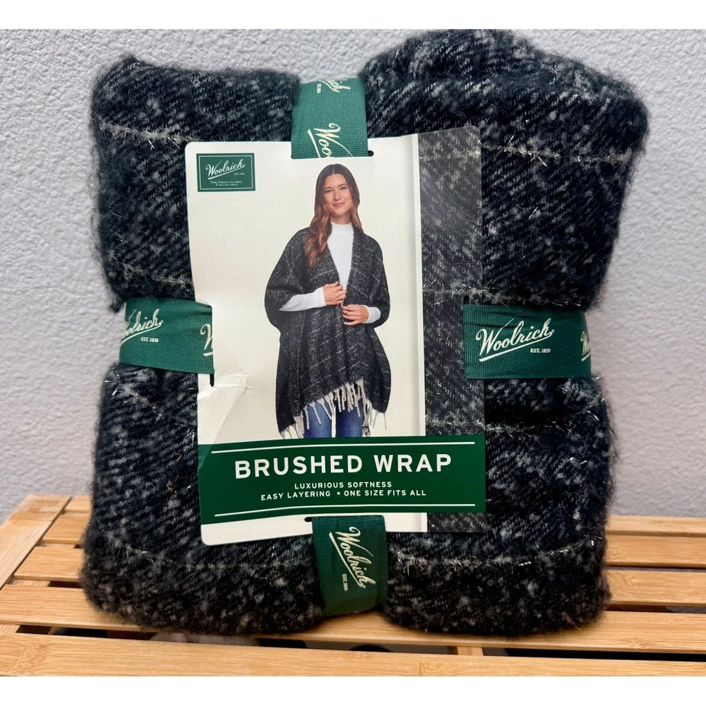 Woolrich‎ Green Label Brushed Wrap Black Grey Plaid Shawl One Size NWT WR010725